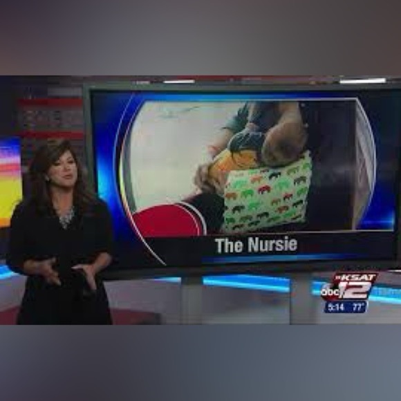 NIB - The Nursie Arm Pillow “Shooting Stars” Breastfeeding Nursing Pillow - Picture 6 of 6